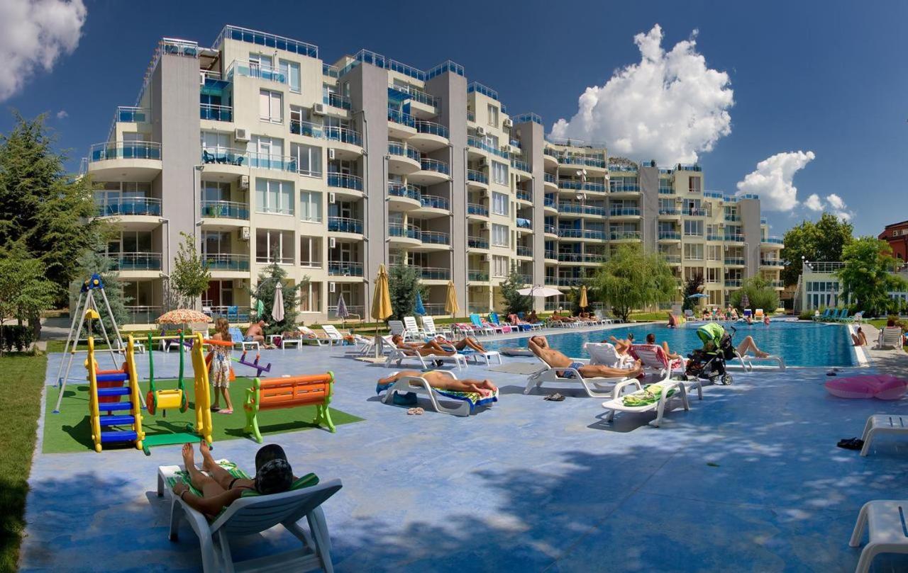 Oazis Sea View Apartment Равда Екстериор снимка